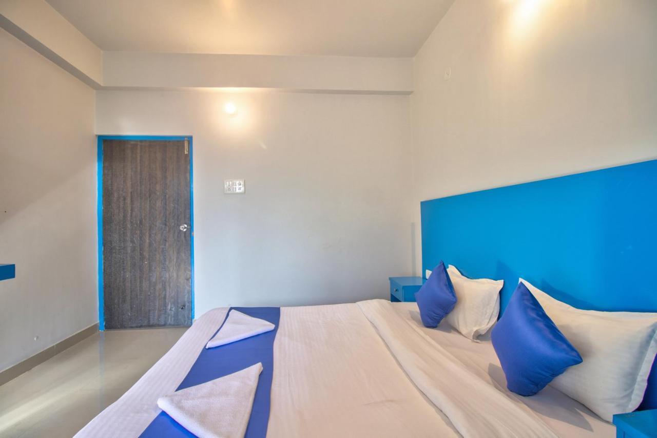 Mandrem Retreat Beach Resort Velha Goa Exterior foto