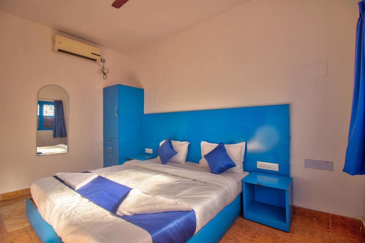 Mandrem Retreat Beach Resort Velha Goa Exterior foto